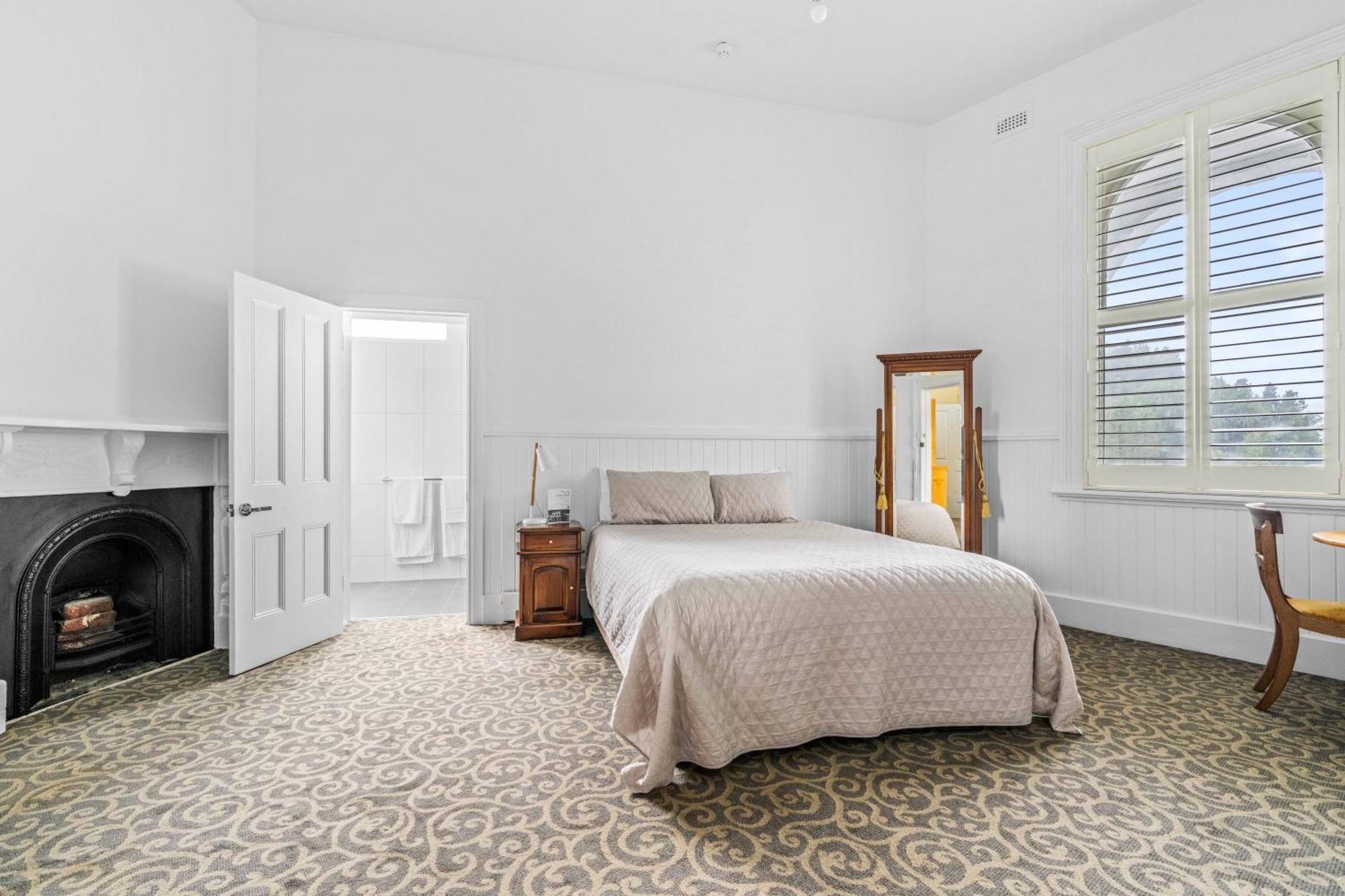 Empire Hotel Queenstown Bagian luar foto